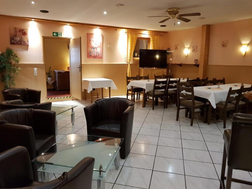 Hotel-Restaurant Christine Lübz エクステリア 写真