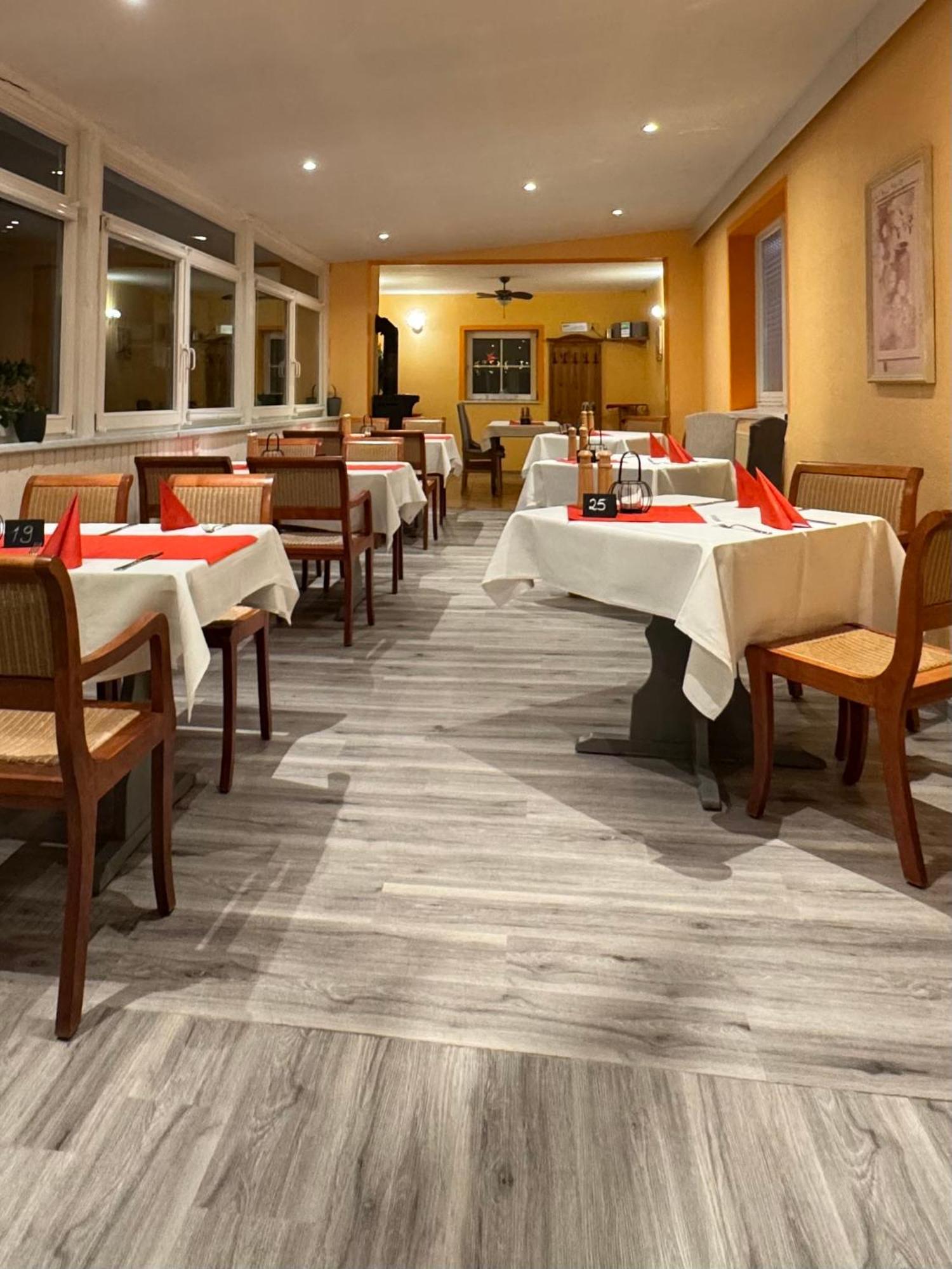 Hotel-Restaurant Christine Lübz エクステリア 写真