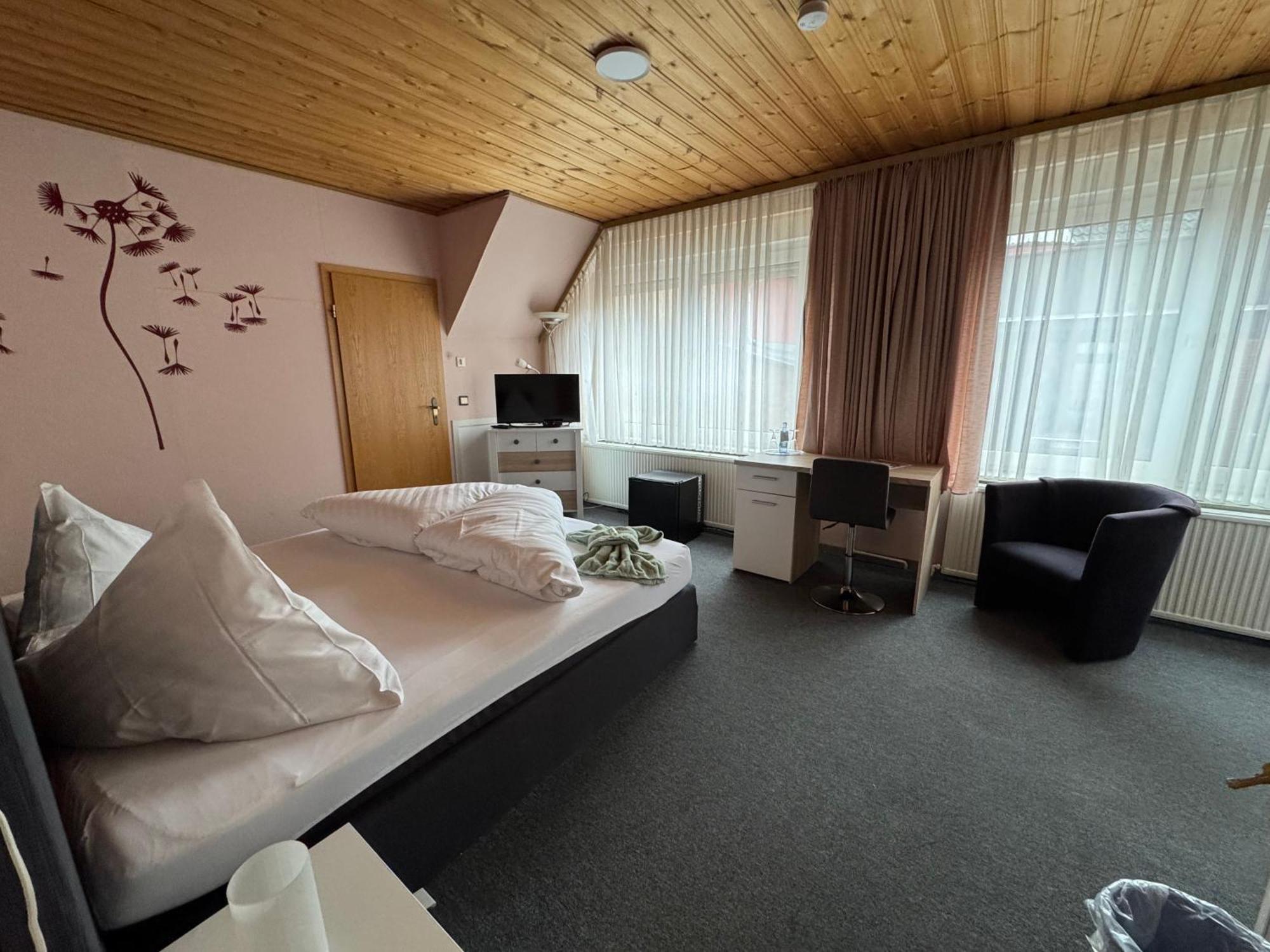 Hotel-Restaurant Christine Lübz エクステリア 写真